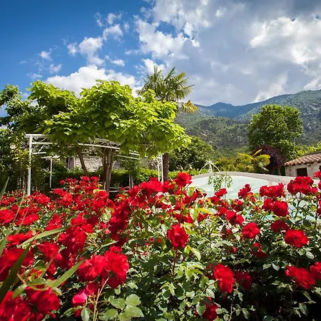 Bed & Breakfast Les Loges Du Jardin D'aymeric